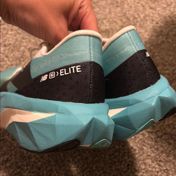 New Balance FuelCell Supercomp Elite (women’s 10.5) - Picture 6 of 7